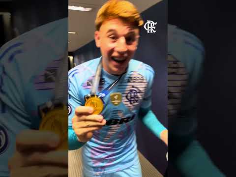 COMEMOREM, CRIASSS!! É BICAMPEÃO MUNDIALLL! 🔴⚫ #flamengo #flamengotv #garotosdoninho