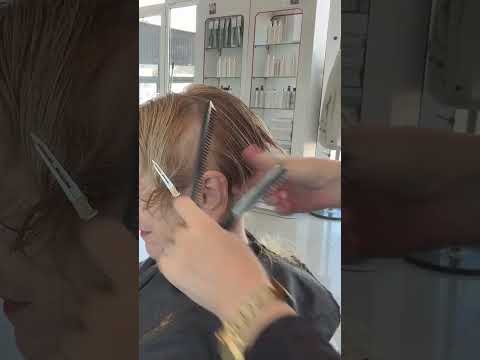 Layer short haircut with razed #haircut #hair #hairstyle ##pixiehaircut #short #video #bloeup