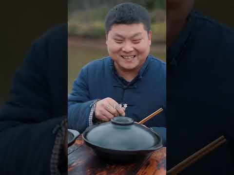 我觉得这个大壮7成是老表派来镇压它俩的#搞笑美食