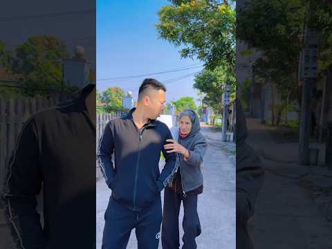 A poor old woman encounters an inconsiderate young man😭😭😭#shorts #shortvideo