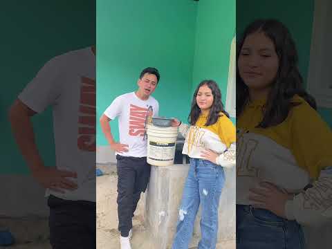 No se quería bañar🤣🤣