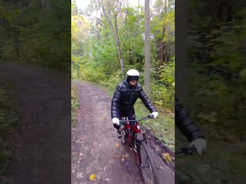 Октябрь лучший месяц для поездок на электровелосипеде по лесам.#cycling #ebike  #электровелосипед