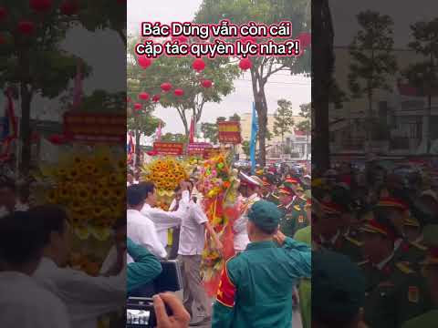 Có khi nào bác Phan văn Giang quá vội vàng mà để cái cặp táp rơi vào tay bác Dũng? thứ hạng bác TL?