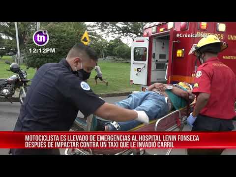 Taxista se vuela el Alto e impacta a motociclista en Managua - Nicaragua