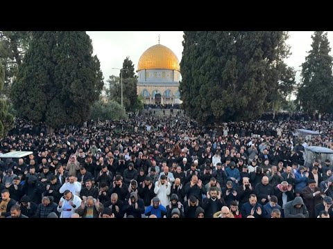 Prières matinales à l'Al-Aqsa de Jérusalem pour le début de l'Aïd | AFP Images