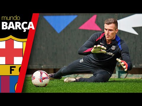 Entrenamiento del BARÇA: Iñaki Peña y Astralaga entrenan con el equipo tras la lesión de Ter Stegen