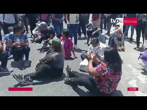 Estudiantes de la Universidad San Luis Gonzaga bloquean Panamericana Sur en Ica