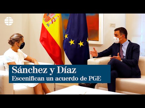 Pedro Sánchez y Yolanda Díaz escenifican el acuerdo de Presupuestos en el seno del Gobierno