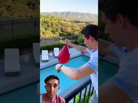 � “زبردست غبارہ پرینک! حد سے زیادہ مزاحیہ 😂#comedy #memes #grimaceshake #ekmotahathighumechala