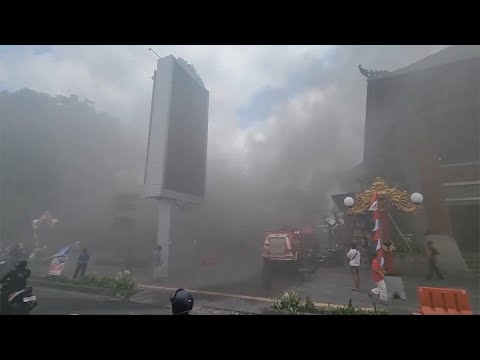 Fire breaks out at popular market in Indonesia