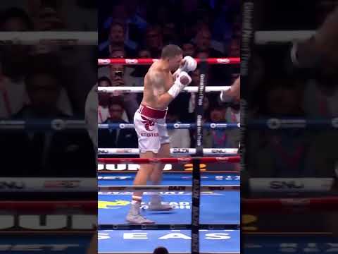 Usyk's Cross That Shook the World?! 🔥😮