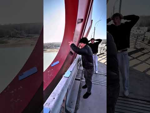 Nice bridge ,nice song ,nice cat mode❤️😹