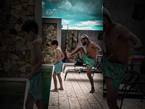 “APRENDIENDO A NADAR SALE MAL”❌🤣