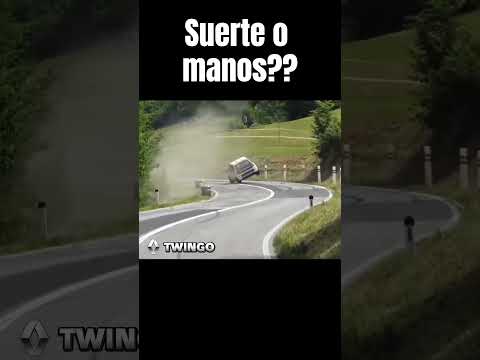Suerte o manos? #drift #facyl #fia #rally #renault #renaulttwingo #gasolina #motor #trompo #slalom