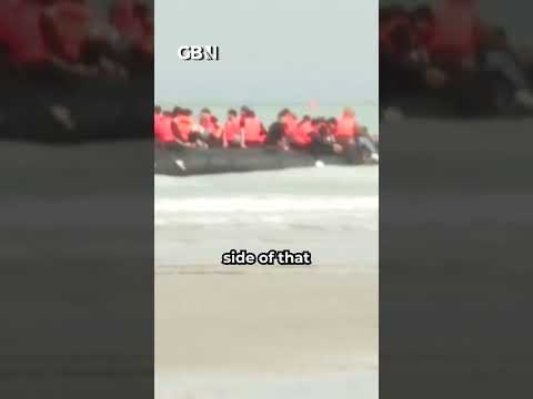 Eamonn Holmes reacts to DRAMATIC footage of a migrant boat leaving French shores