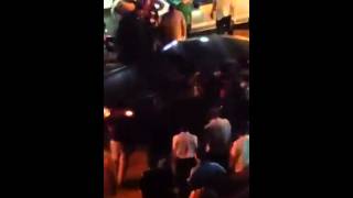 فيديو:صراخ فتاة القى القبض عليها وهي بداخل سيارة