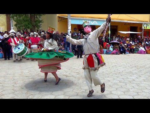 Danza MILENARIA CH'UNCH'U de la U. E. Santa Ana PUCARANI