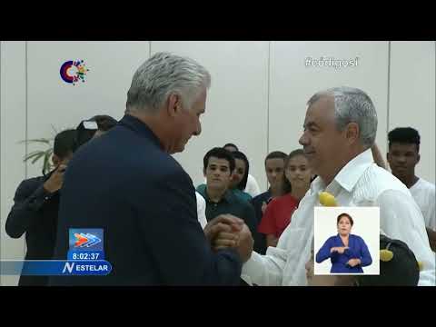 Otorgan Orden Félix Varela a la Colmenita de Cuba