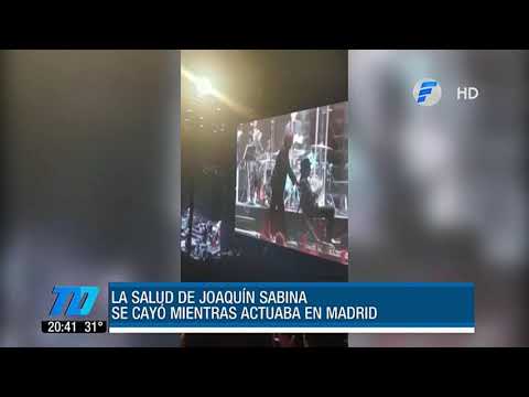 Joaquín Sabina está estable tras caer del escenario