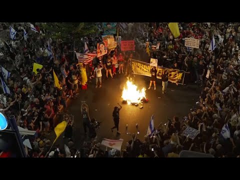 Israeli police and protesters clash in  Tel Aviv amid calls for action on hostages