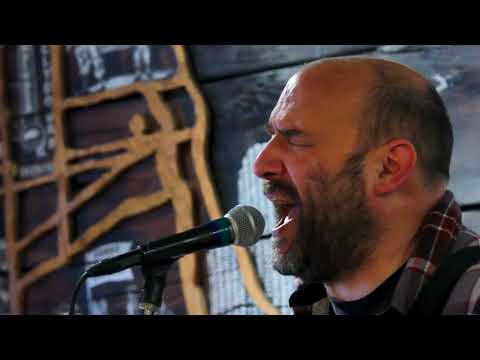 Pedro the Lion performs "Don't Wanna Move" live on Sound Opinions