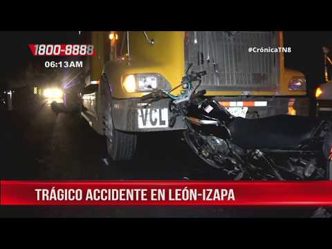 Motociclista muere al estrellarse contra un furgón en León - Nicaragua