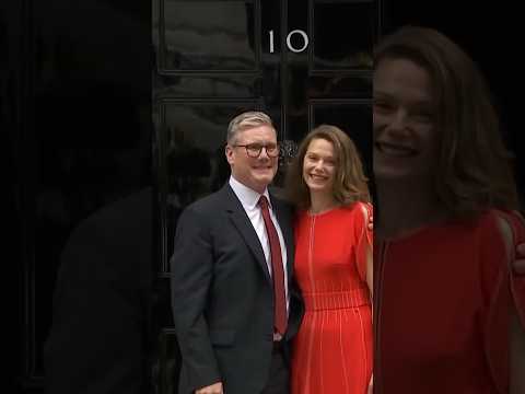 New UK Prime Minister Starmer Poses With Wife at 10 Downing Street