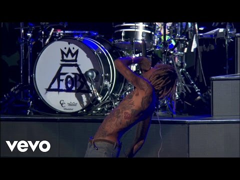 Fall Out Boy - Uma Thurman (Boys Of Zummer Live In Chicago) ft. Wiz Khalifa