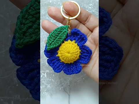 Llaveros de flores a crochet