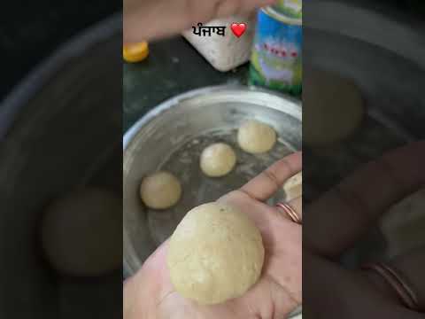 ਪੂਰੀਆਂ #punjabisong #shorts #short #shortsfeed #shortvideo #sidhumoosewala #punjab #food #recipe