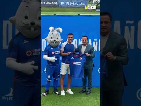 Cruz Azul presenta oficialmente a Andrés Montaño como fichaje