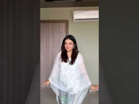 Kirti Mehra vs Elvish Yadav Car Comparison 😵