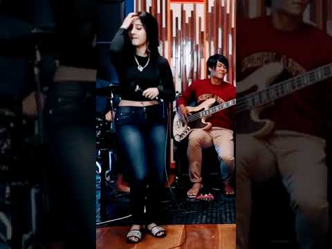 ghea youbi Goyange bikin melek 😆