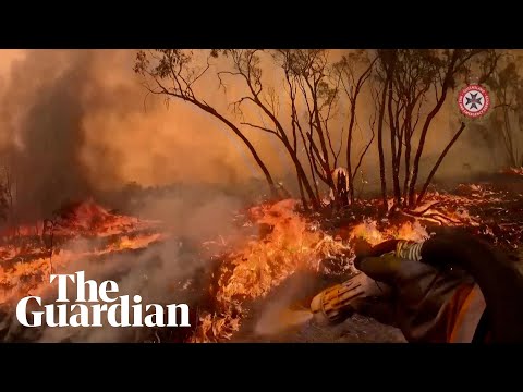 Wild bushfires continue to threaten towns across Queensland