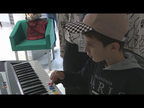 La CISO y los usuarios de la Asociación Autismo Ceuta, unidos por la música