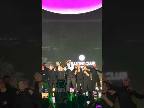 Bad Bunny's first ever show in Japan was actual perfection 😭✨