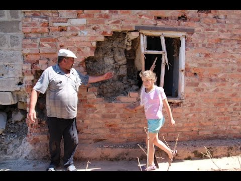Марьинка после ожесточенного боя: человеческое горе и разрушенные дома (Видео)