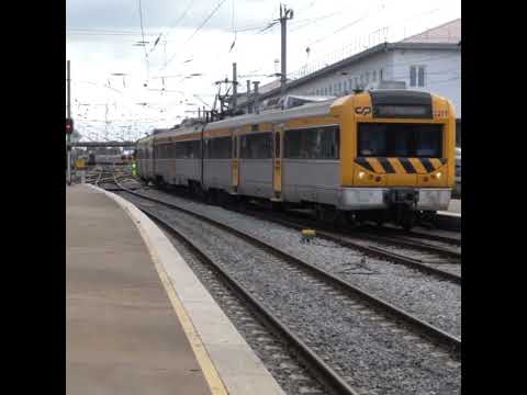 Regional train arriving #lisboa #subscribe #views #trains #station