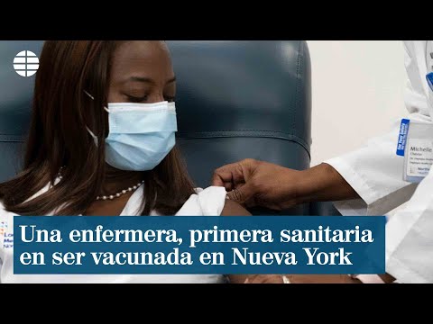 Una enfermera, primera sanitaria en recibir una vacuna contra la covid en Nueva York