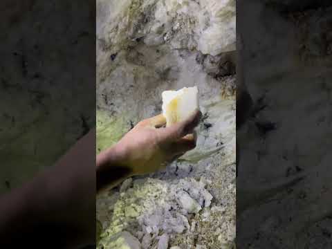 Topaz Specimen #topaz #crystals #gemstones #stone #mining #crystals #quartz #gemstone #gemquality #m