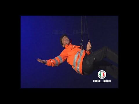 Gianni Morandi - Nel blu dipinto di blu "Volare" (Grazie A Tutti Il Concerto 2009)