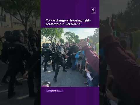 Police charge at Barcelona protesters