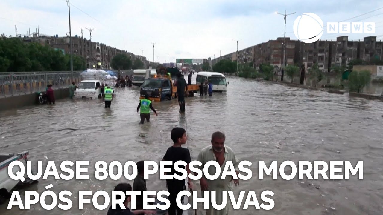 Quase 800 pessoas morrem após fortes chuvas no Paquistão