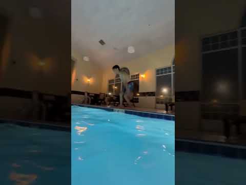 OUCHHHH! W flop #bellyflop #injury #bruised #adrenalinerush #sendit #yolo