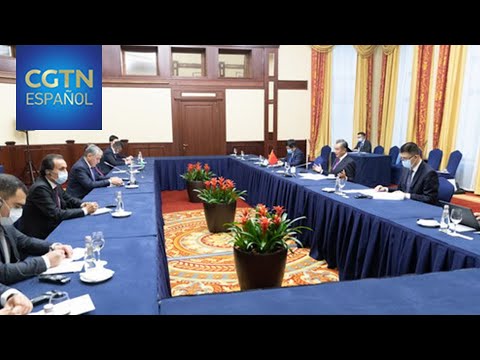 Canciller chino se reúne con homólogos de Tayikistán, Pakistán y Uzbekistán