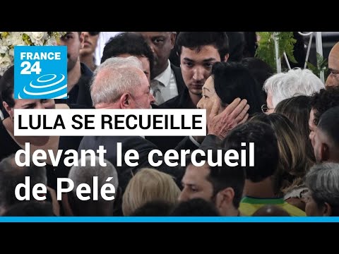 Le président brésilien Lula se recueille devant le cercueil de Pelé • FRANCE 24