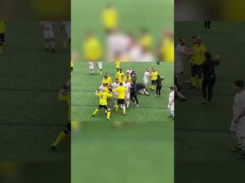 Pelea en un partido de fútbol en Galicia con varios heridos graves