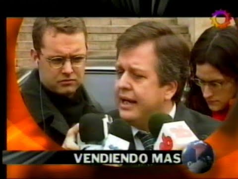 DiFilm - Ofrecimiento de Mauricio Macri al Fiscal Carlos Stornelli (2003)