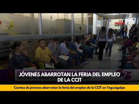 Cientos de jóvenes abarrotan la feria del empleo de la CCIT en Tegucigalpa