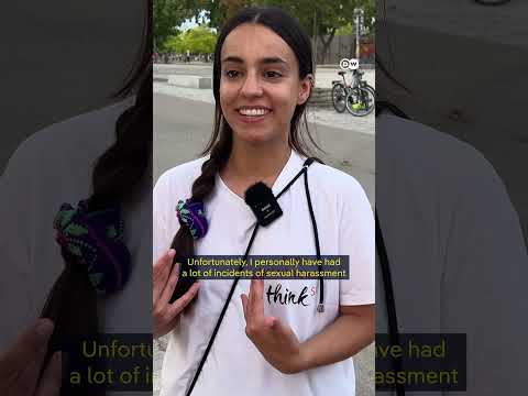 Awareness team at Berlin Mauerpark | DW News